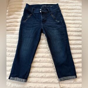 New York & Co Cropped skinny jeans. High waisted